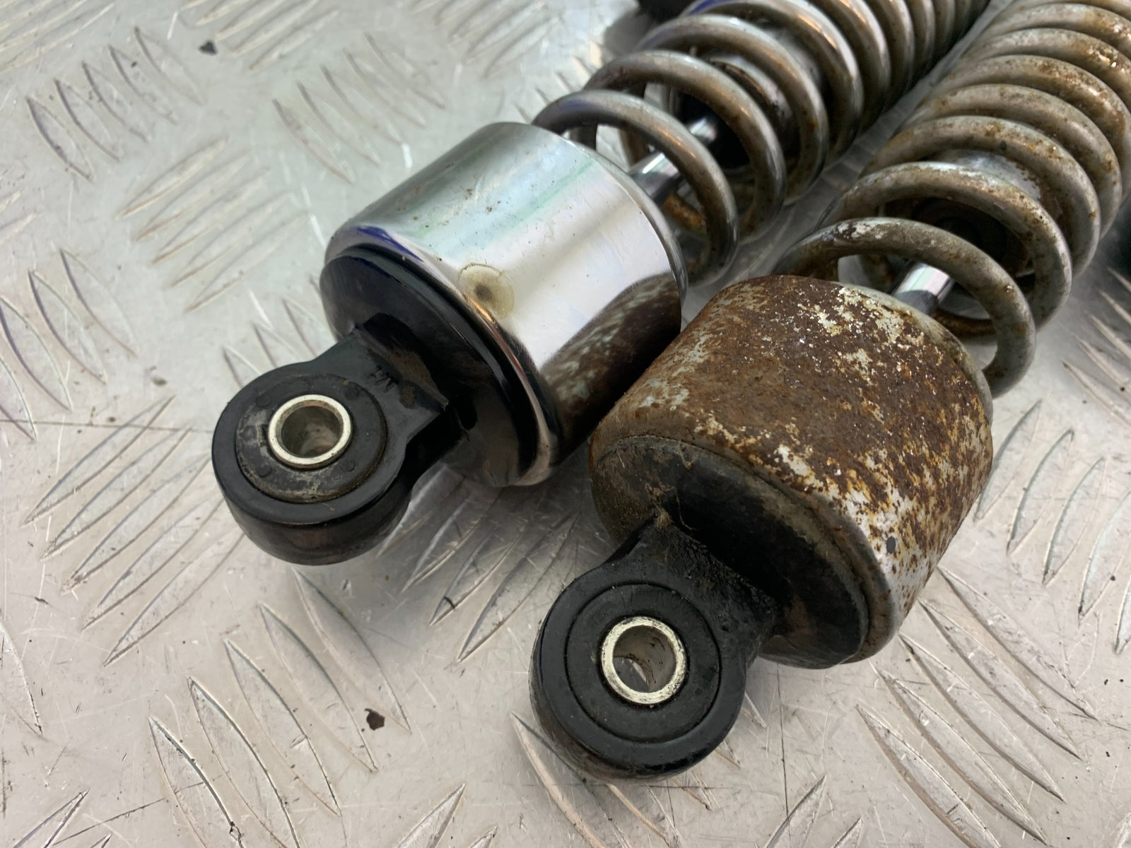 ROYAL ENFIELD BULLET 500 EFI REAR SHOCKS   YEAR 2008 - 2016 (CMB1153)