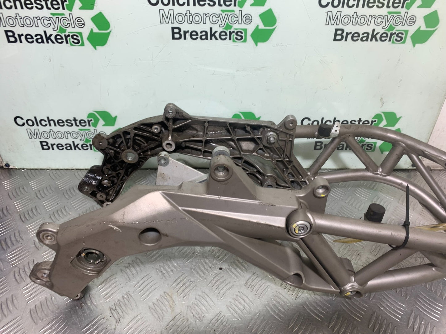 APRILIA SL750 SL 750 SHIVER FRAME REG LOG BOOK YEAR 2008-2016 (CMB1242)