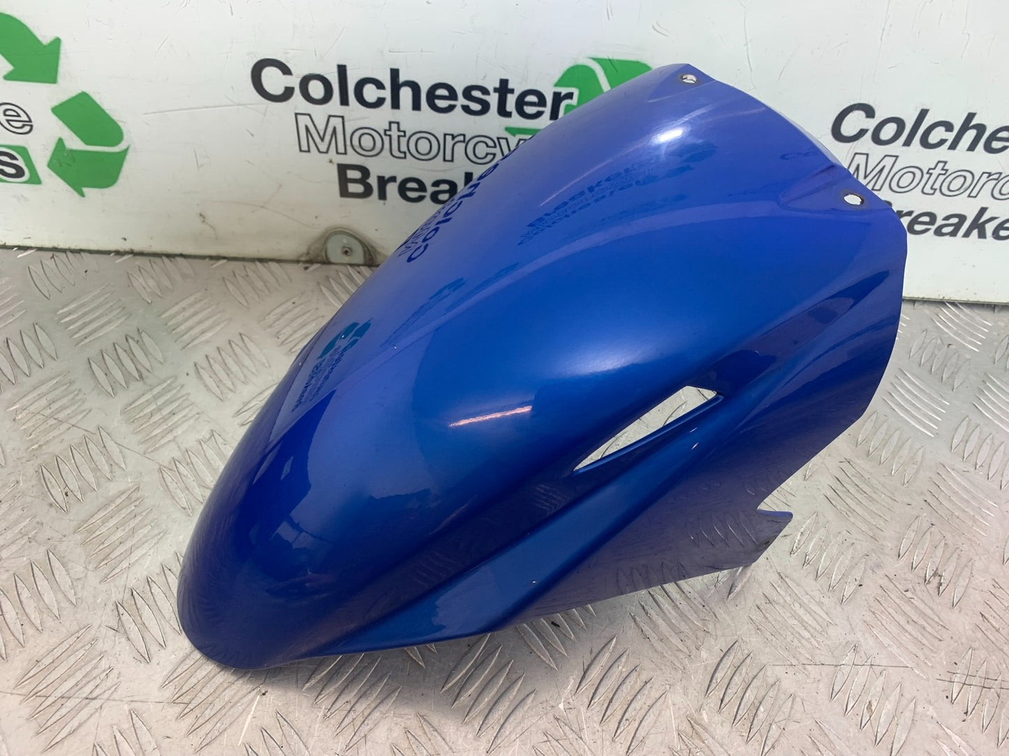 TRIUMPH 1050 SPRINT ST FRONT MUDGUARD  YEAR 2004-2007 (CMB1197)