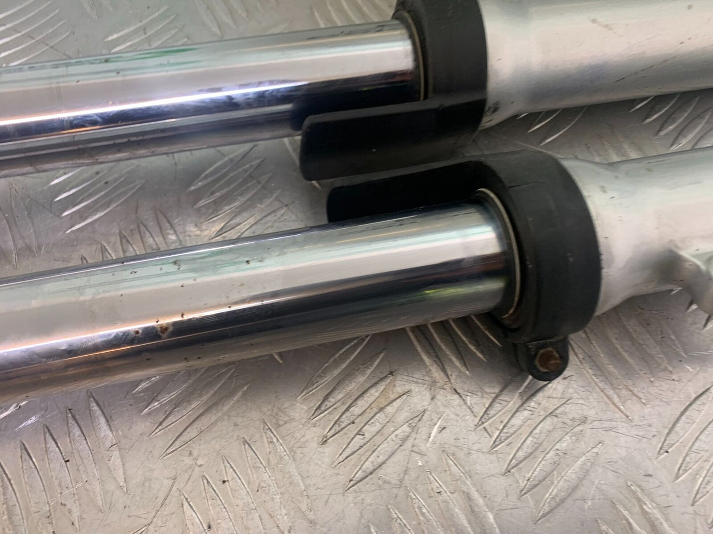 TRIUMPH 955i SPRINT ST FORKS YEAR 1999-2004 (CMB1124)