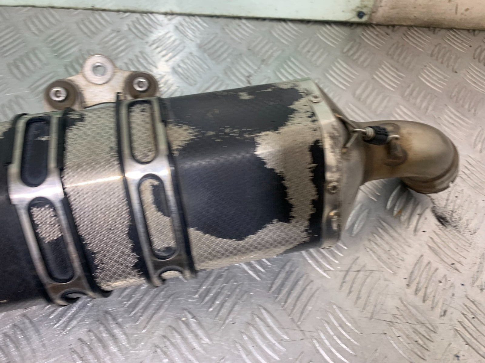 SUZUKI DL1000 V-STROM YOSHIMURA SILENCER  YEAR 2014-2019 (CMB1325)