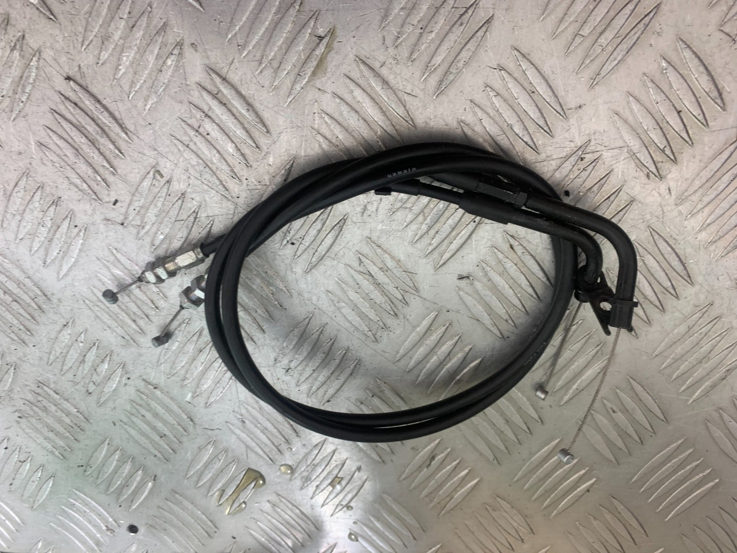 SUZUKI GSXR750 GSXR 750 K4 K5 THROTTLE CABLES  2004-2005 (CMB1319)