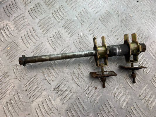 HONDA XL125 VARADERO REAR WHEEL SPINDLE & ADJUSTERS   YEAR 2001-2006  (CMB1304)