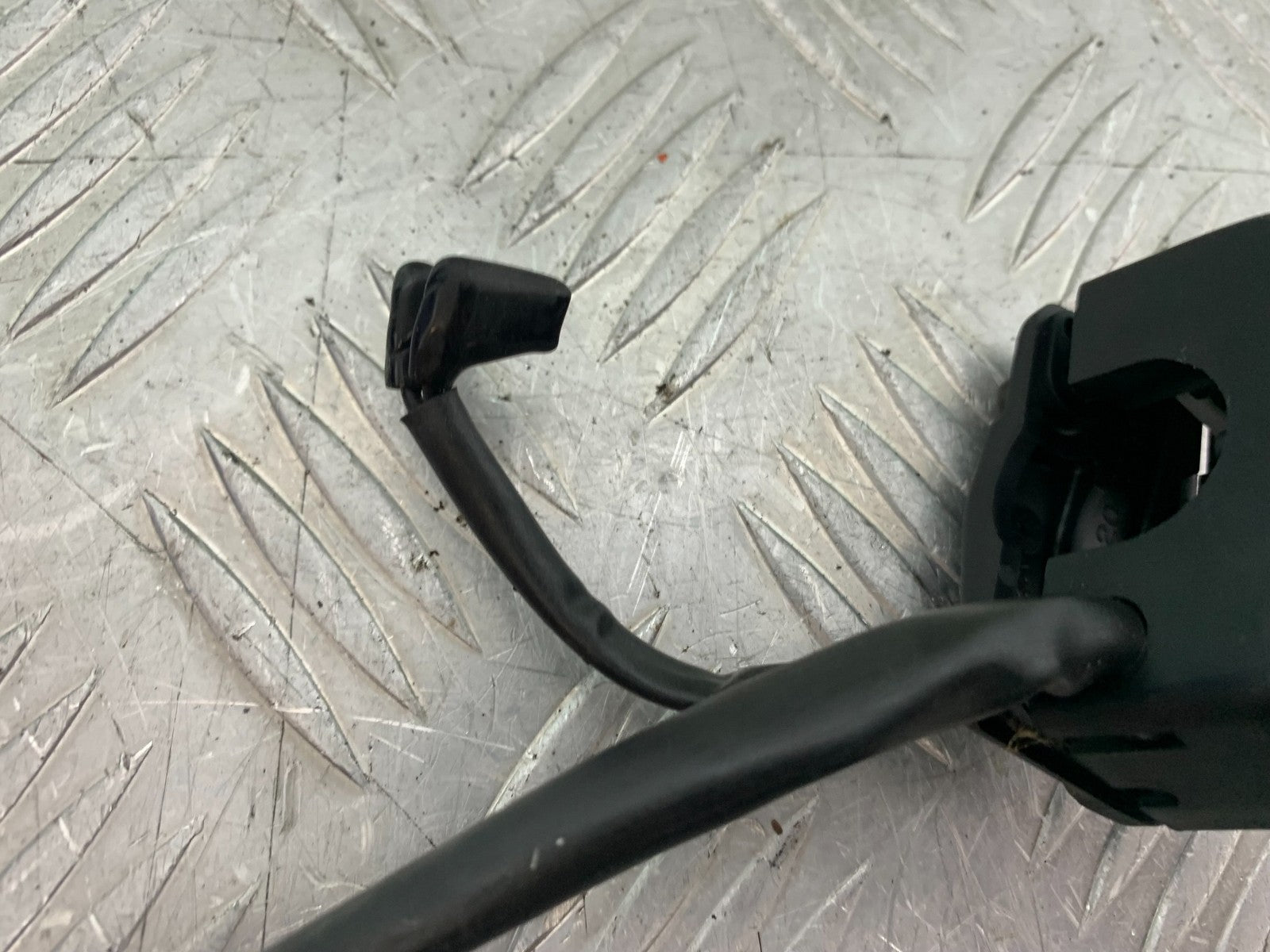 TRIUMPH 955i SPRINT ST RIGHT SWITCH GEAR YEAR 1999-04 (CMB1230)