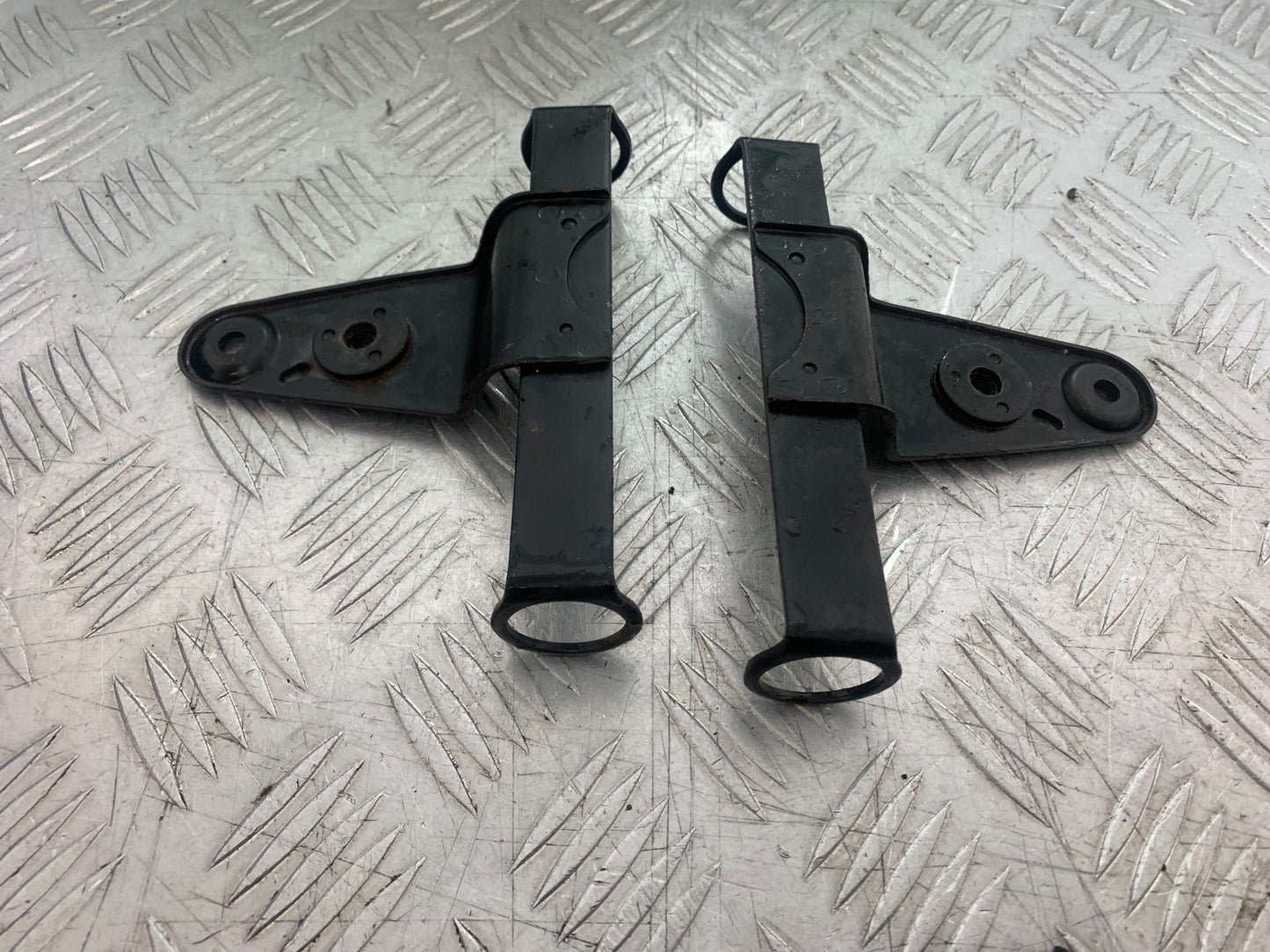 SUZUKI GP100 GP 100 HEADLIGHT BRACKETS  YEAR 1978-1988 (CMB1259)