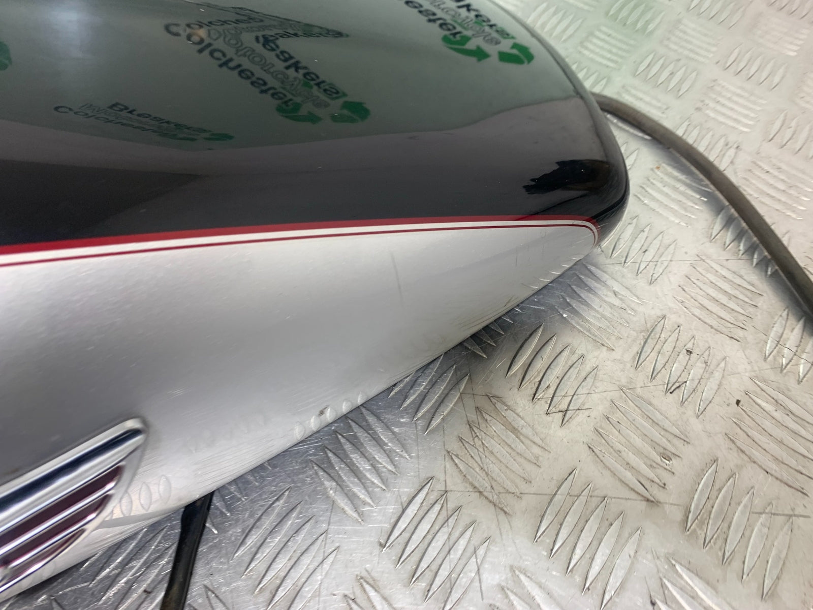 KAWASAKI VN1500 CLASSIC PETROL TANK  YEAR 1999 -2006 (CMB1166)