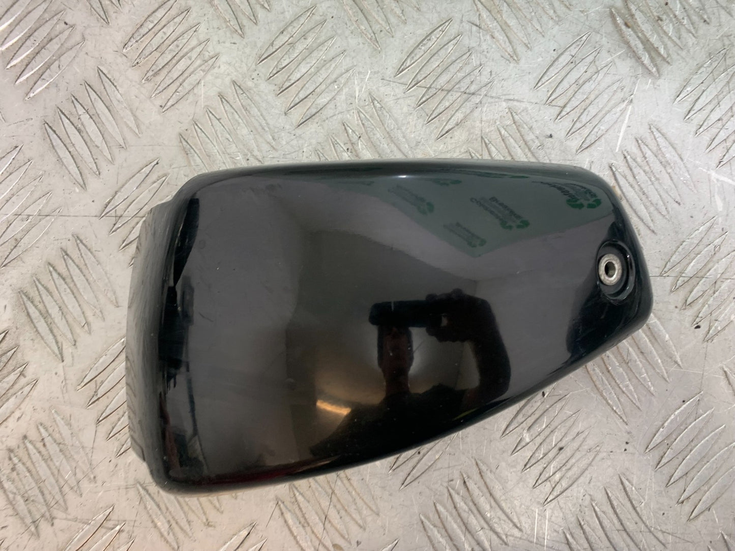 YAMAHA XVS 1300 MIDNIGHT STAR RIGHT SEAT PANEL   YEAR 2007-16 (CMB1200)