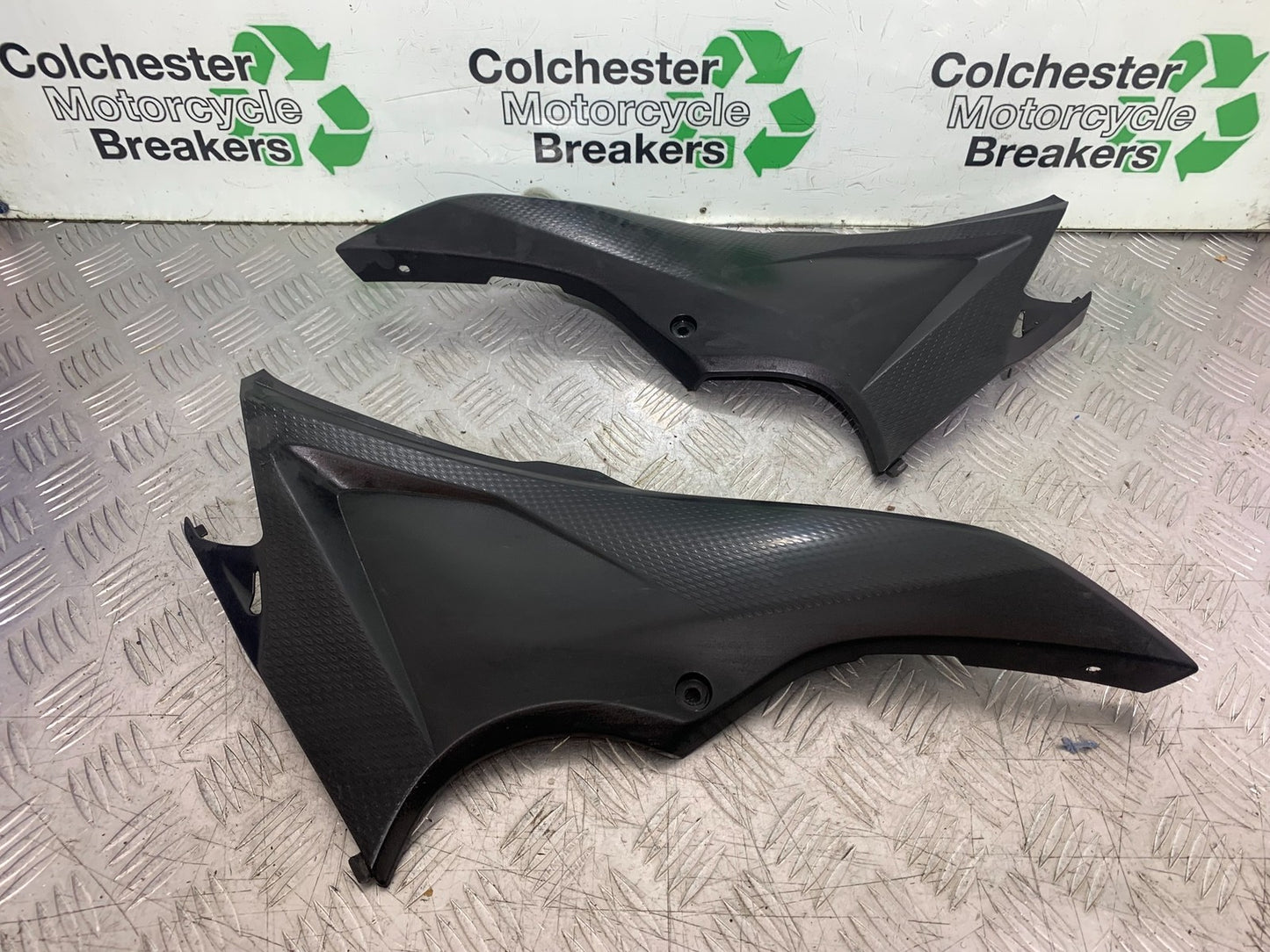 HONDA CB500 F CB500F LEFT AND RIGHT SIDE INFILLS YEAR 2013-2015  (CMB1235)