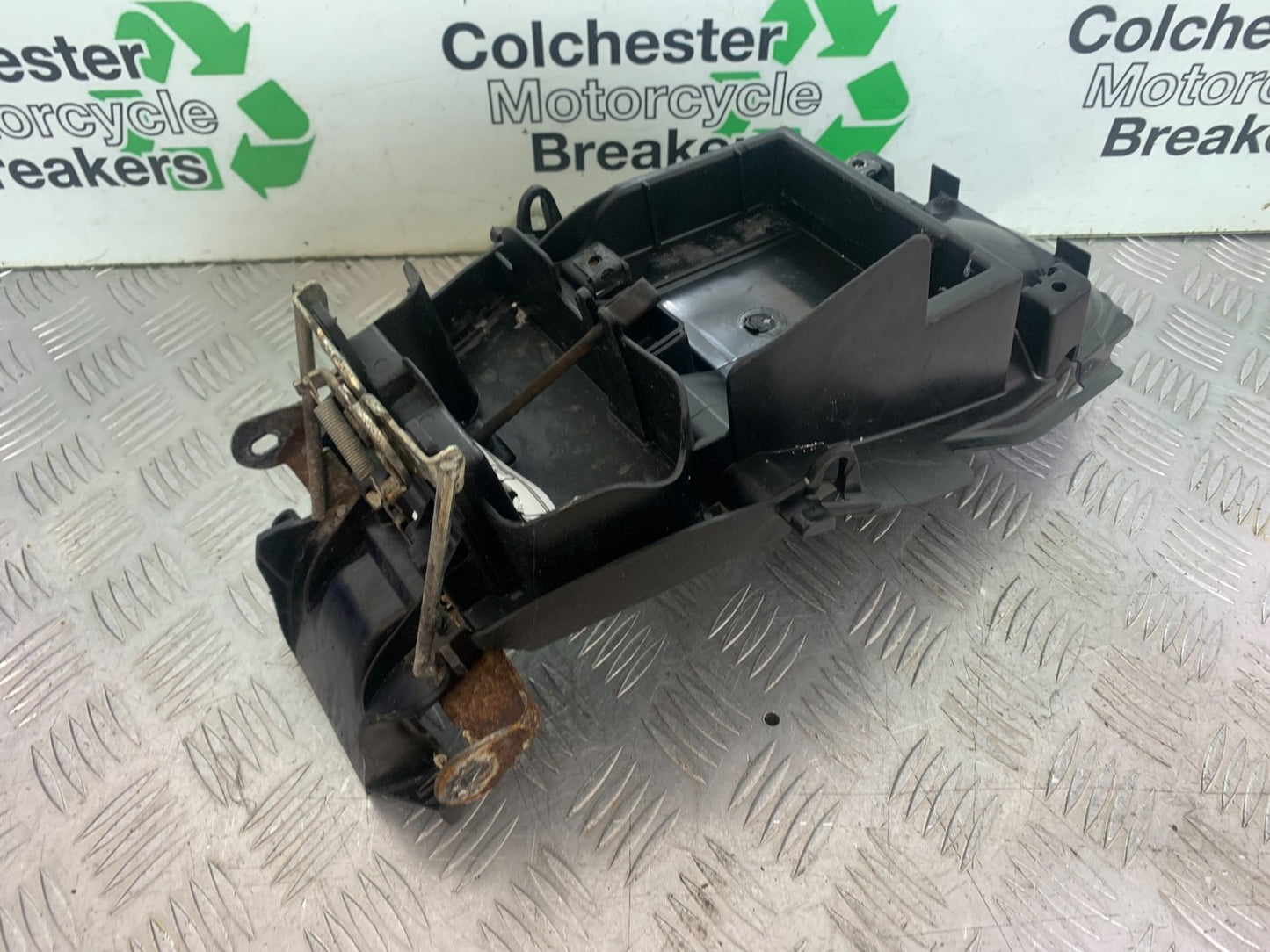 HONDA CBF125 CBF 125 REAR MUDGUARD   YEAR 2009-14  (CMB1172)