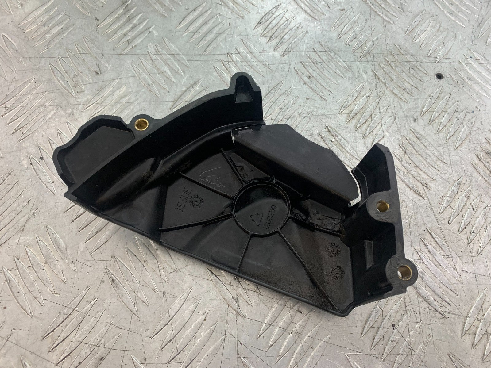TRIUMPH 675 STREET TRIPLE R SPROCKET COVER  YEAR 2013 - 2016 (CMB1221)