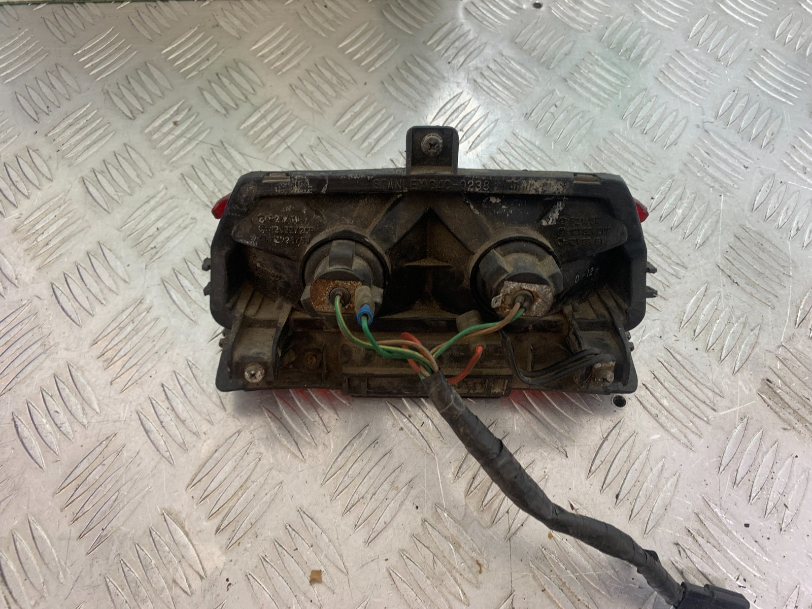 HONDA VFR750 VFR 750 REAR IGHT   YEAR 1994-1997 (CMB1156)