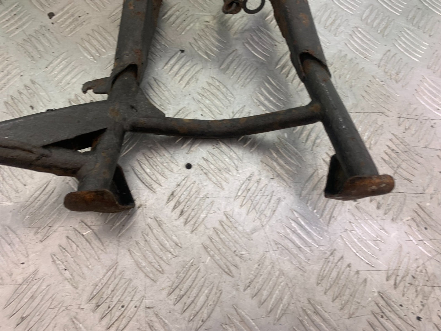 HONDA ST1100 PAN EUROPEAN CENTER STAND  YEAR 1993-2001 (CMB1195)