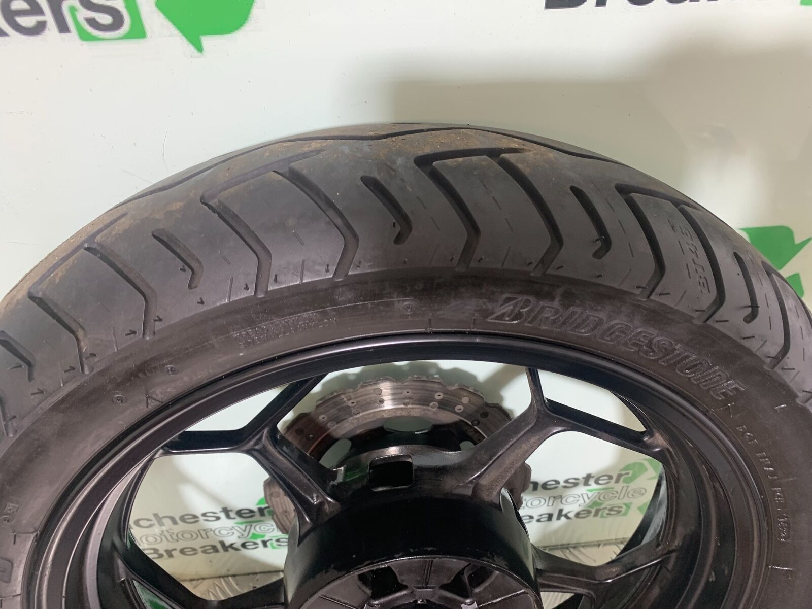 KAWASAKI Z300 ER300 REAR WHEEL (WITH GOOD TYRE)   YEAR 2016-2018  (CMB1056)