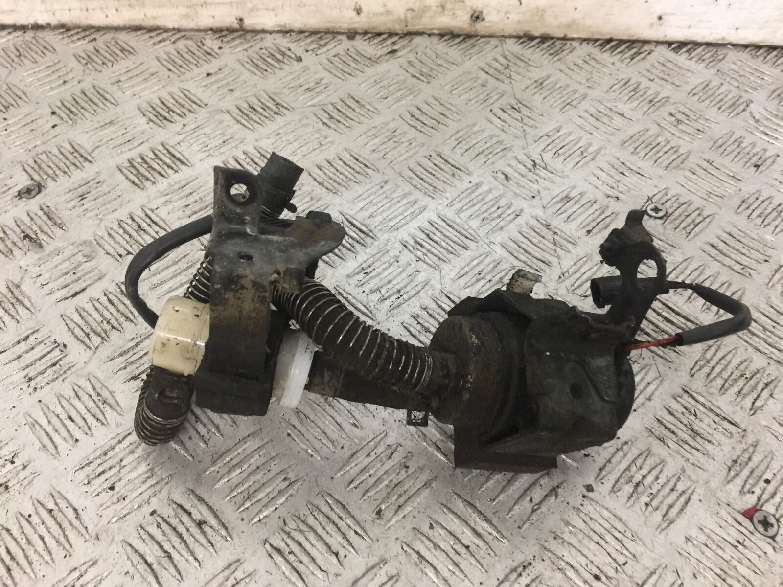 KAWASAKI ZX9R ZX9 E1 PETROL PUMP  YEAR 2000 (STOCK 795)