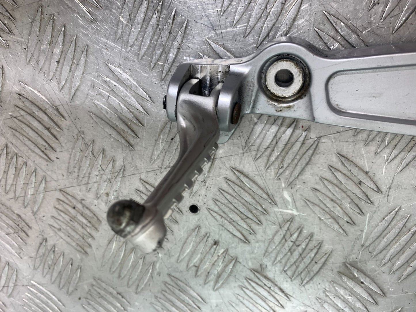 APRILIA RS660 RS 660 FRONT LEFT HANGER  YEAR 2020-2024 (CMB1202)