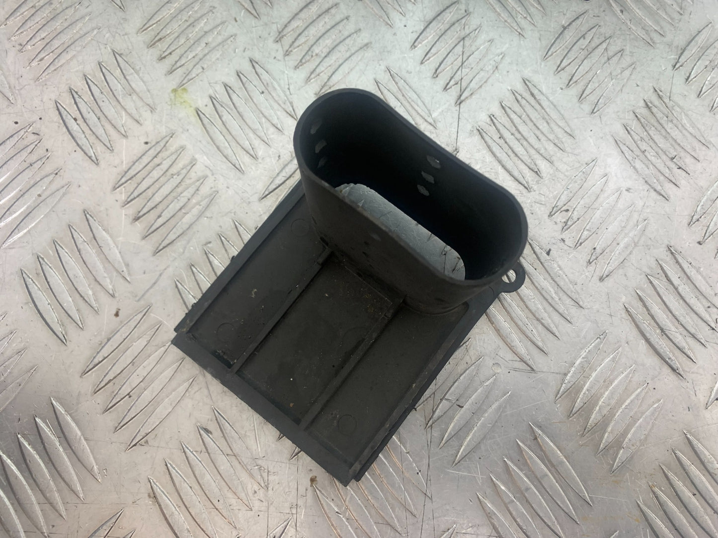 KAWASAKI GT550 GT 550 AIRBOX   YEAR 1984-87 (CMB1141)