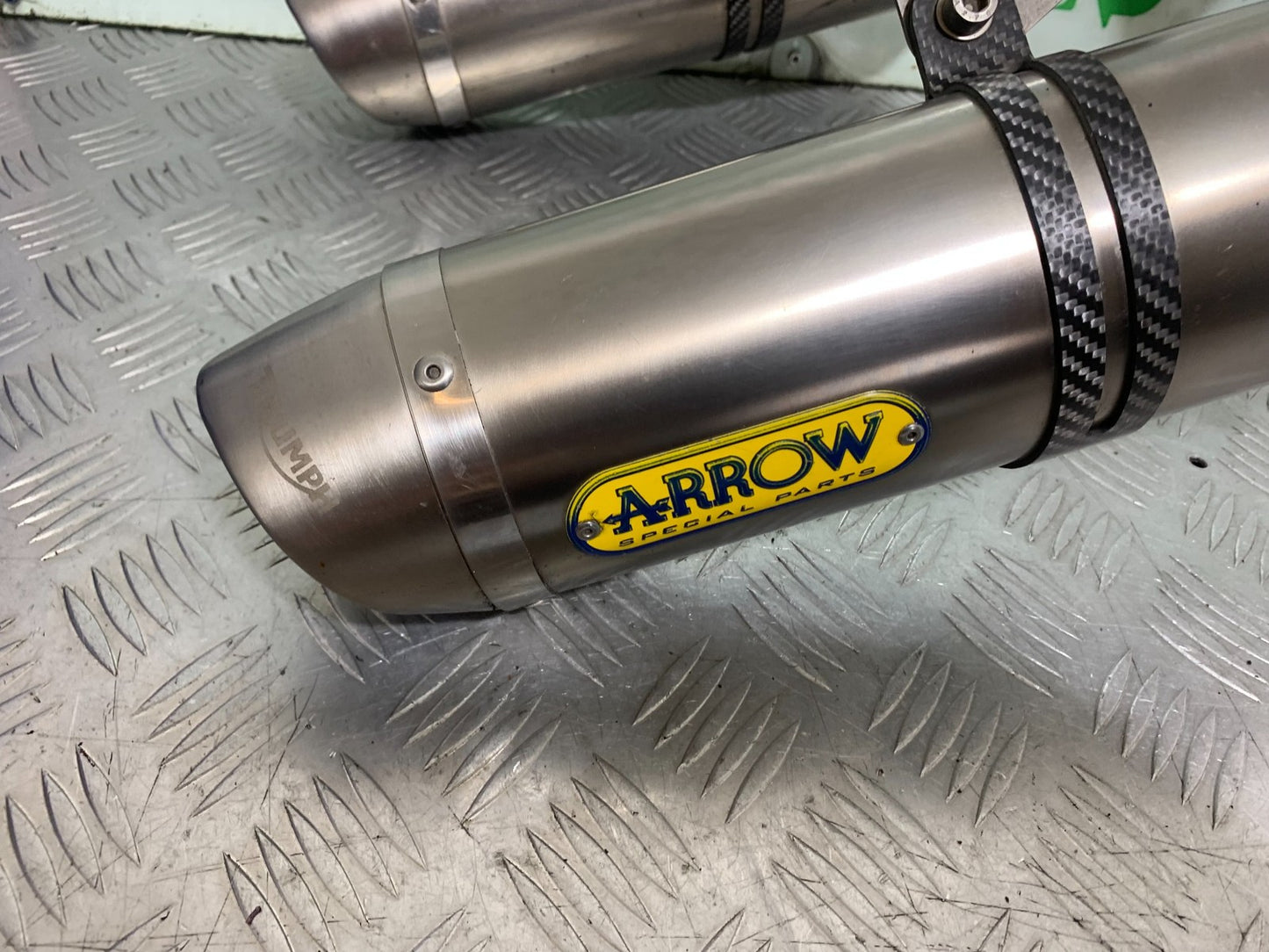 TRIUMPH SPEED TRIPLE R 1050 ARROW SILENCERS AND LINK PIPE 2009 (CMB1183)