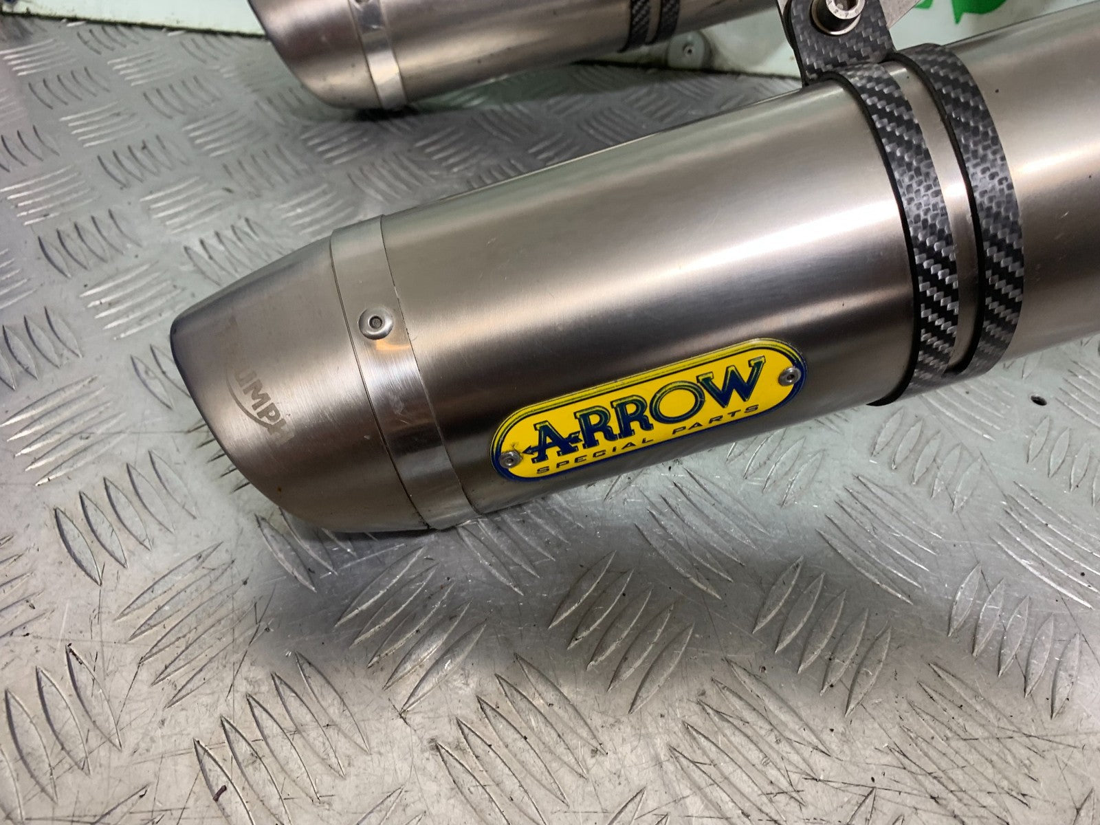 TRIUMPH SPEED TRIPLE R 1050 ARROW SILENCERS AND LINK PIPE 2009 (CMB1183)