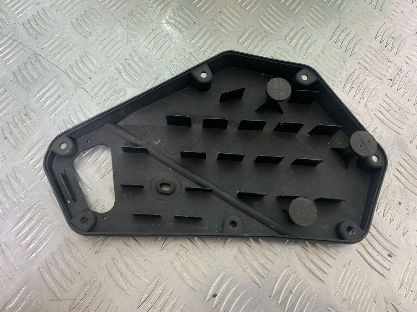 HUSQVARNA TE630 TE 630 SIDE COVER   YEAR 2010-11 (CMB1120)