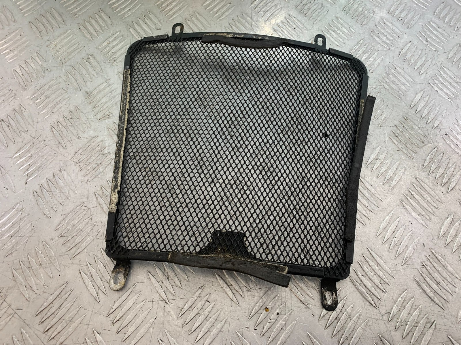 APRILIA TUONO 1000 V4R RADIATOR GRILL  YEAR 2011-13  (CMB1316)