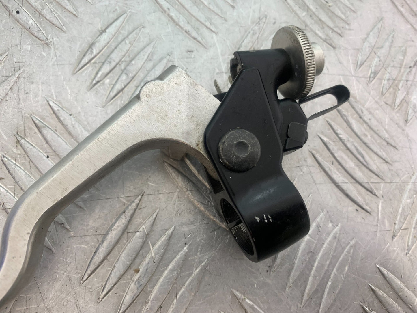 YAMAHA YZF R7 CLUTCH LEVER AND BRACKET YEAR 2022-2025 (CMB1255)