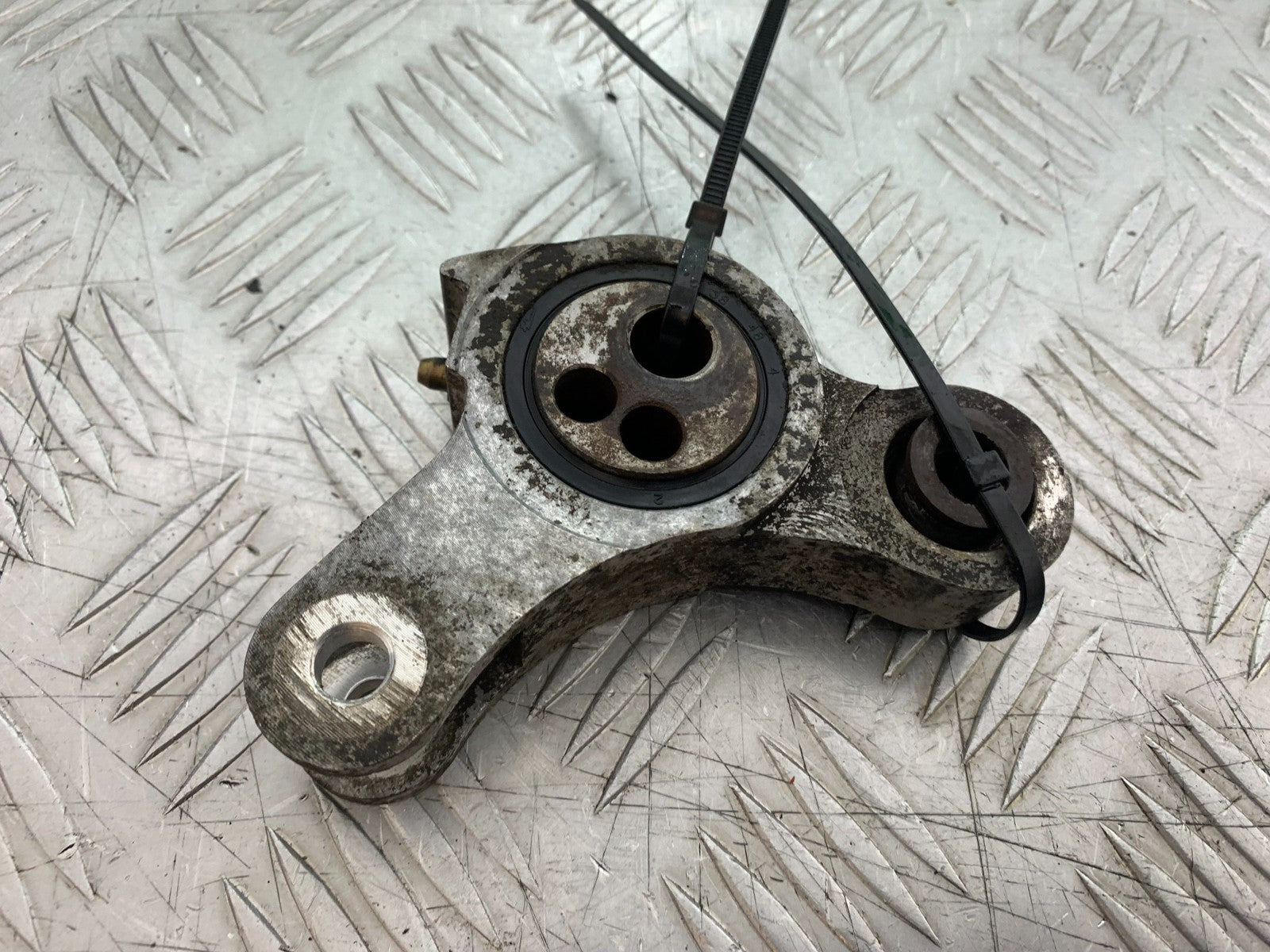 QINGQI QM125 GY-2B REAR SHOCK LINKAGE   YEAR 2016 (CMB1228)