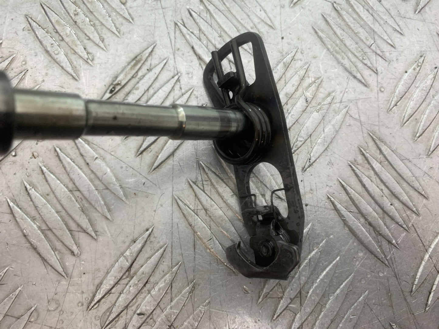YAMAHA YZF R1 4C8 GEAR LEVER SHAFT YEAR 2007-2008 (CMB1237)