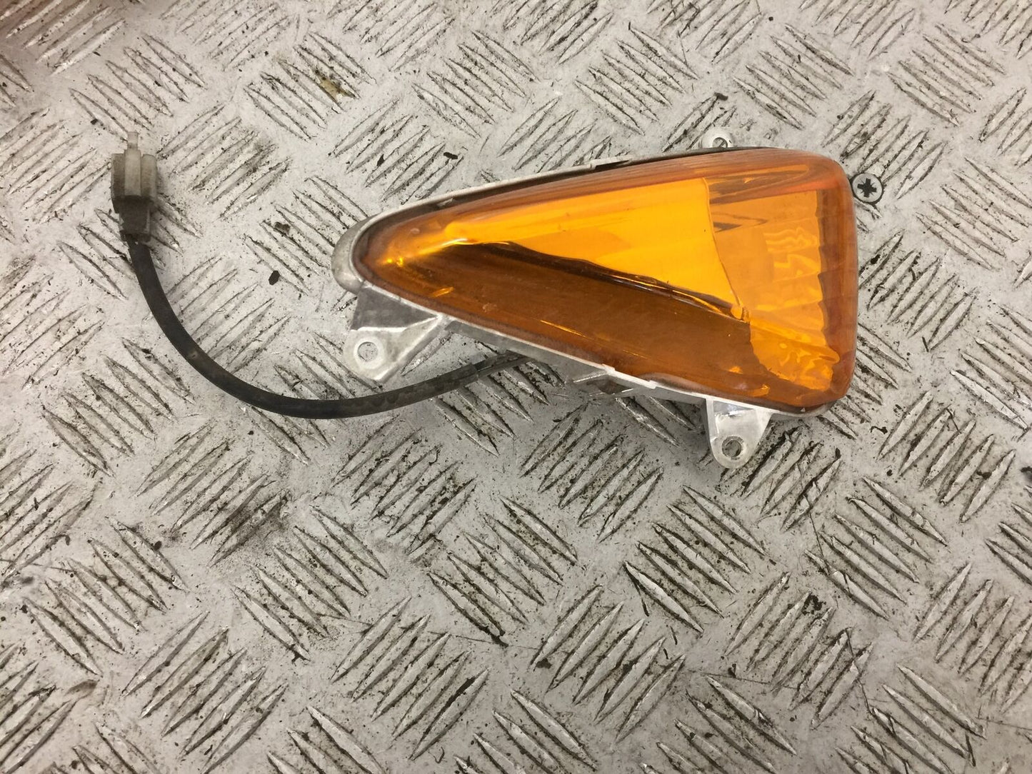 HONDA XL1000 VARADERO FRONT RIGHT INDICATOR YEAR 2004 (STOCK 764)