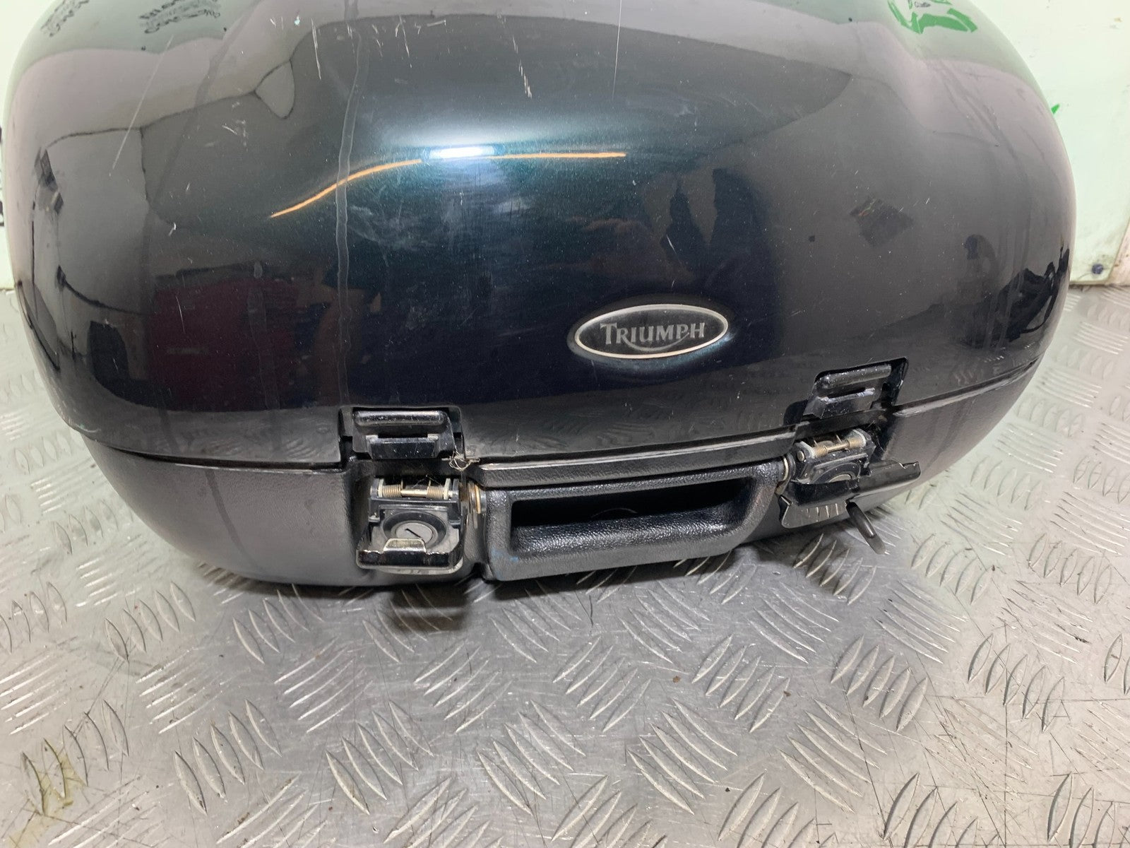 TRIUMPH 955i SPRINT ST TOP BOX AND RACK  YEAR 1999-04 (CMB1230)