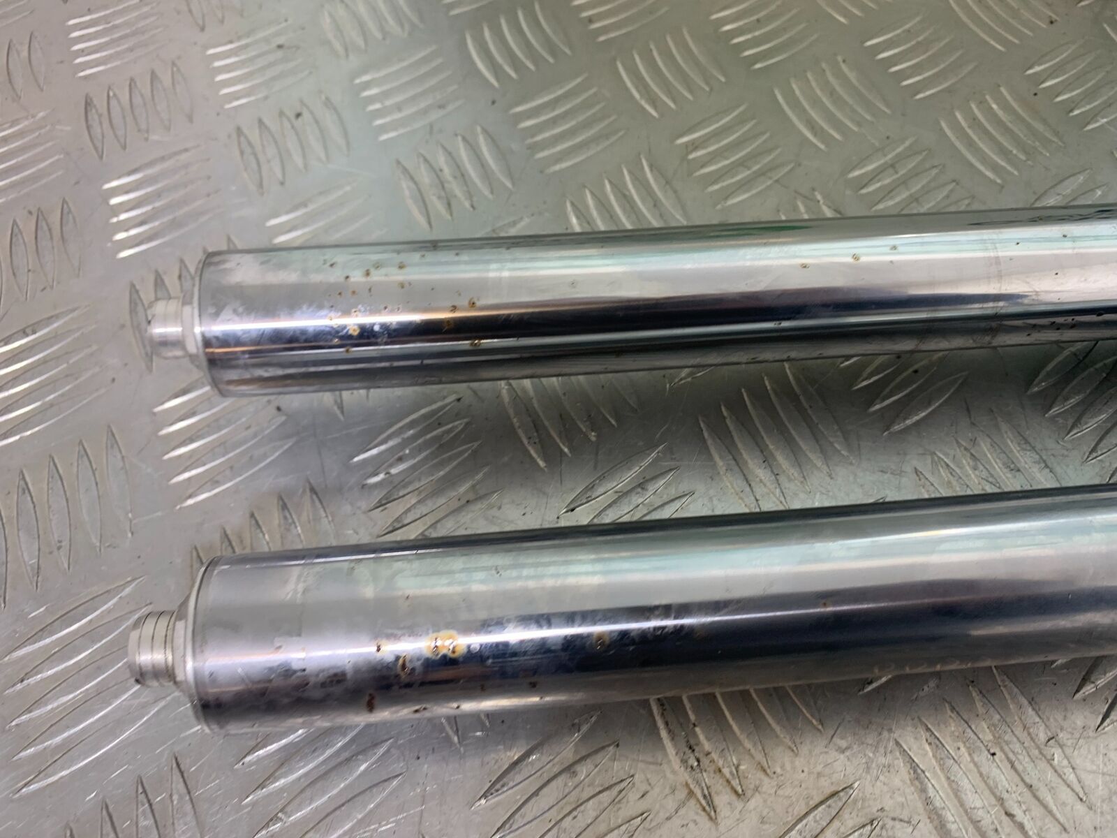 TRIUMPH 955i SPRINT ST FORKS YEAR 1999-2004 (CMB1124)