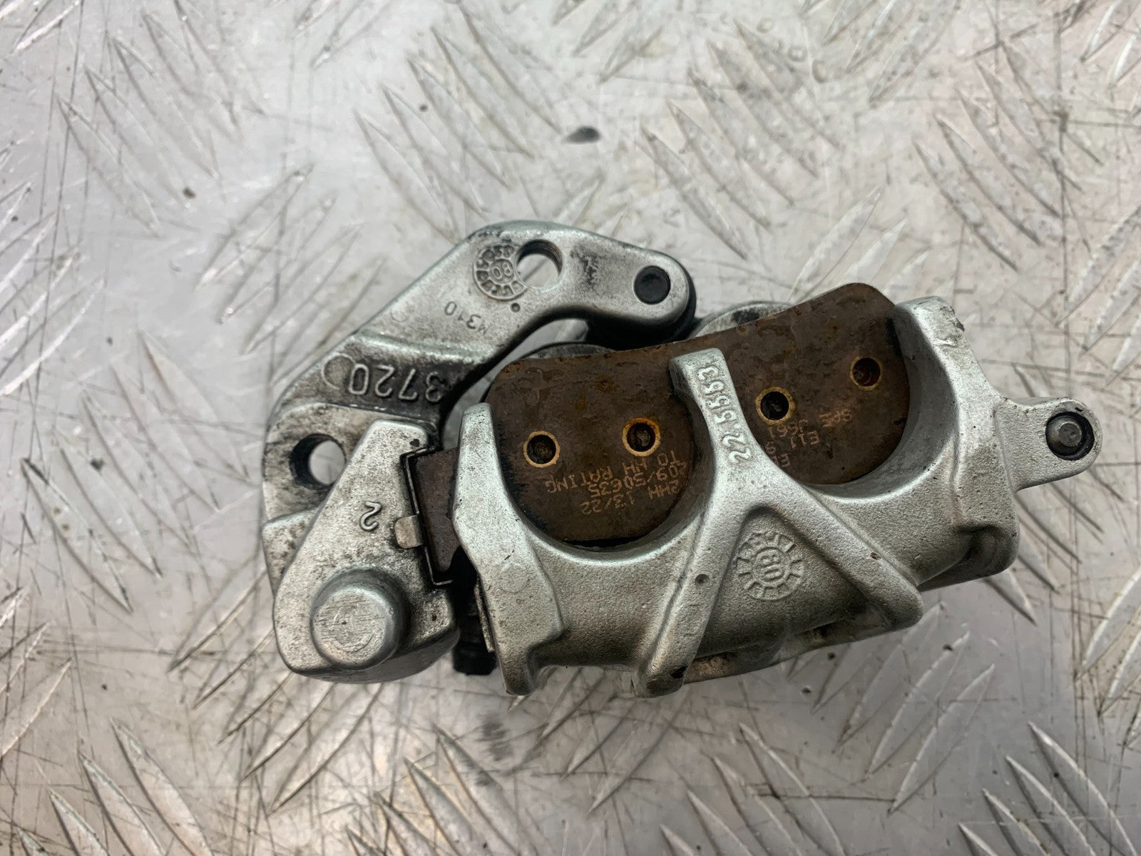 APRILIA 650 PAGASO STRADA FRONT BRAKE CALIPER  YEAR 2005-2010 (CMB1260)