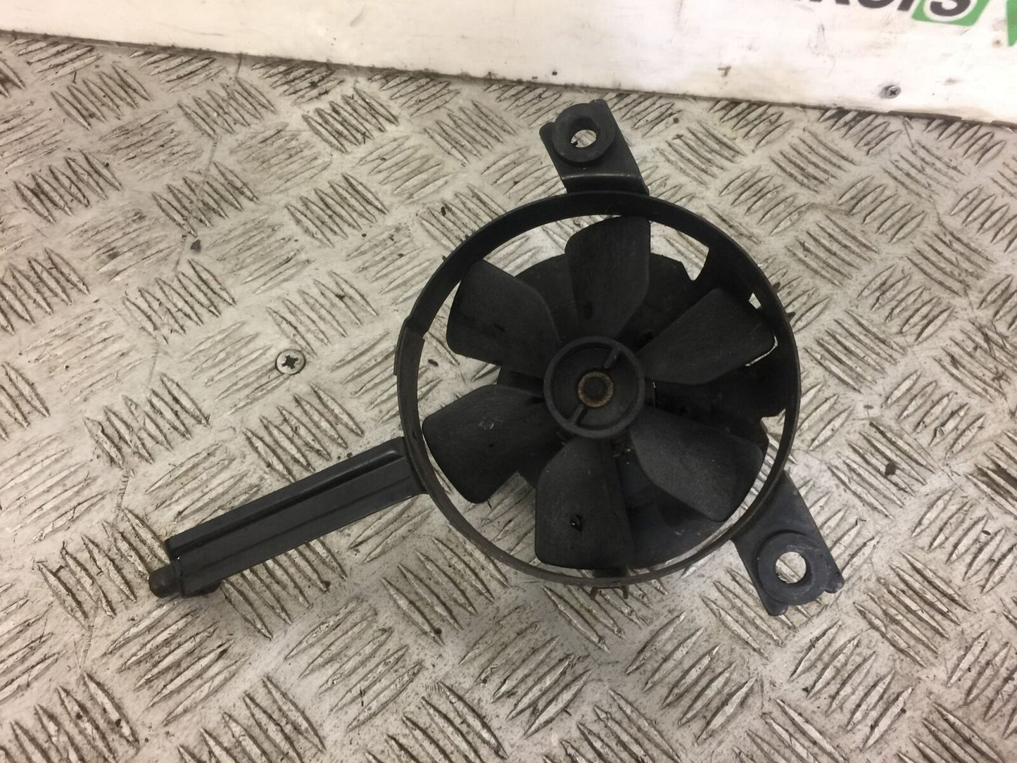 SUZUKI GSX1400 GSX 1400 FAN  YEAR 2003 (STOCK 381)