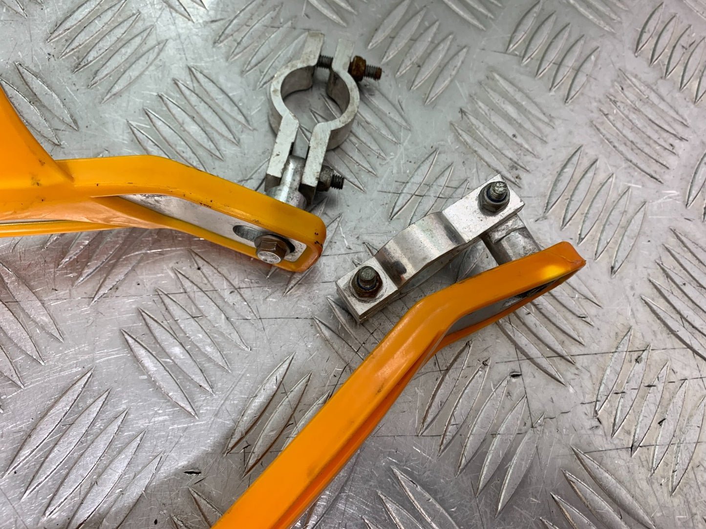 QINGQI QM125 GY-2B HAND GUARDS YEAR 2016 (CMB1228)