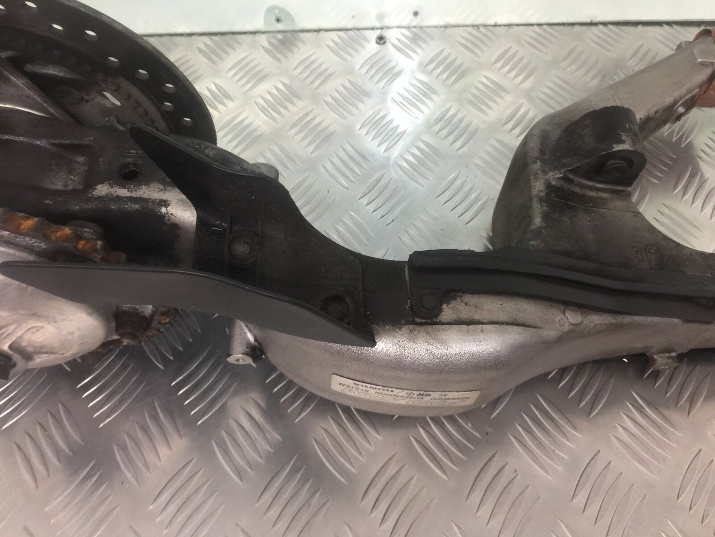 HONDA VFR800 VFR 800 V-TEC SWINGARM HUB DISC    YEAR 2003 -2009 (STOCK 916)