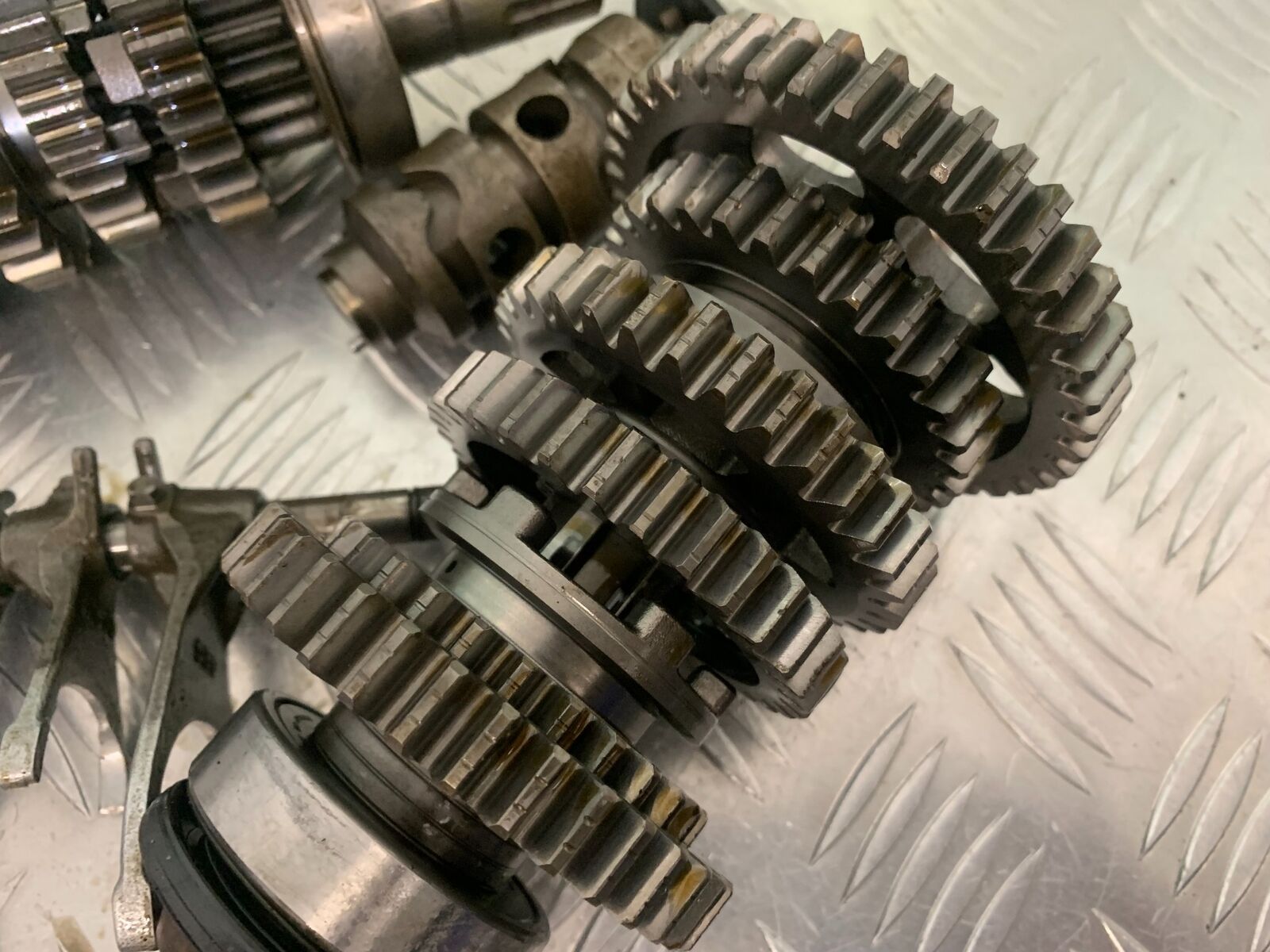 TRIUMPH 885 TIGER GEARBOX YEAR 2000