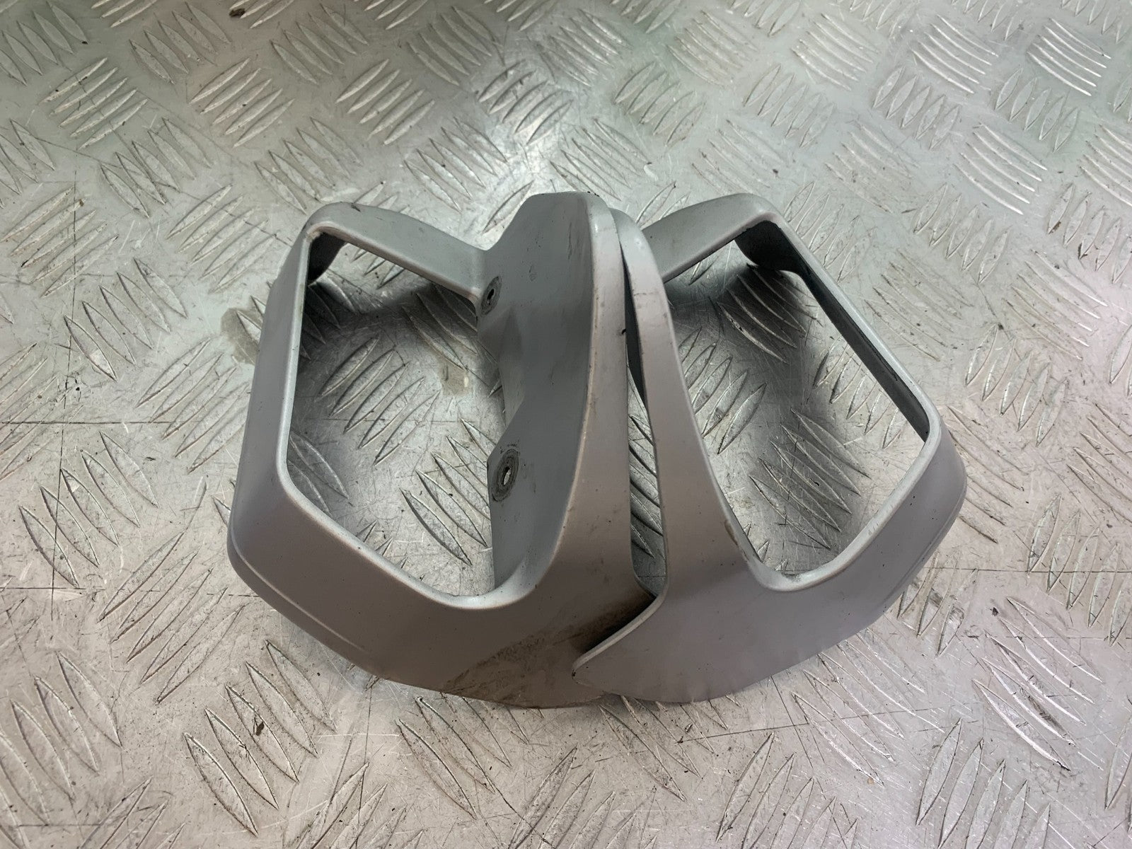 BMW R850 R R850R OIL COOLER COVERS   YEAR 1994-2002 (CMB1170)