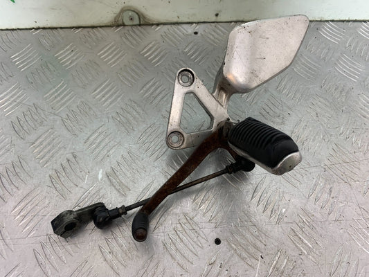 YAMAHA FZS600 FAZER 600 FRONT LEFT HANGER YEAR 1998-2001 (CMB1267)