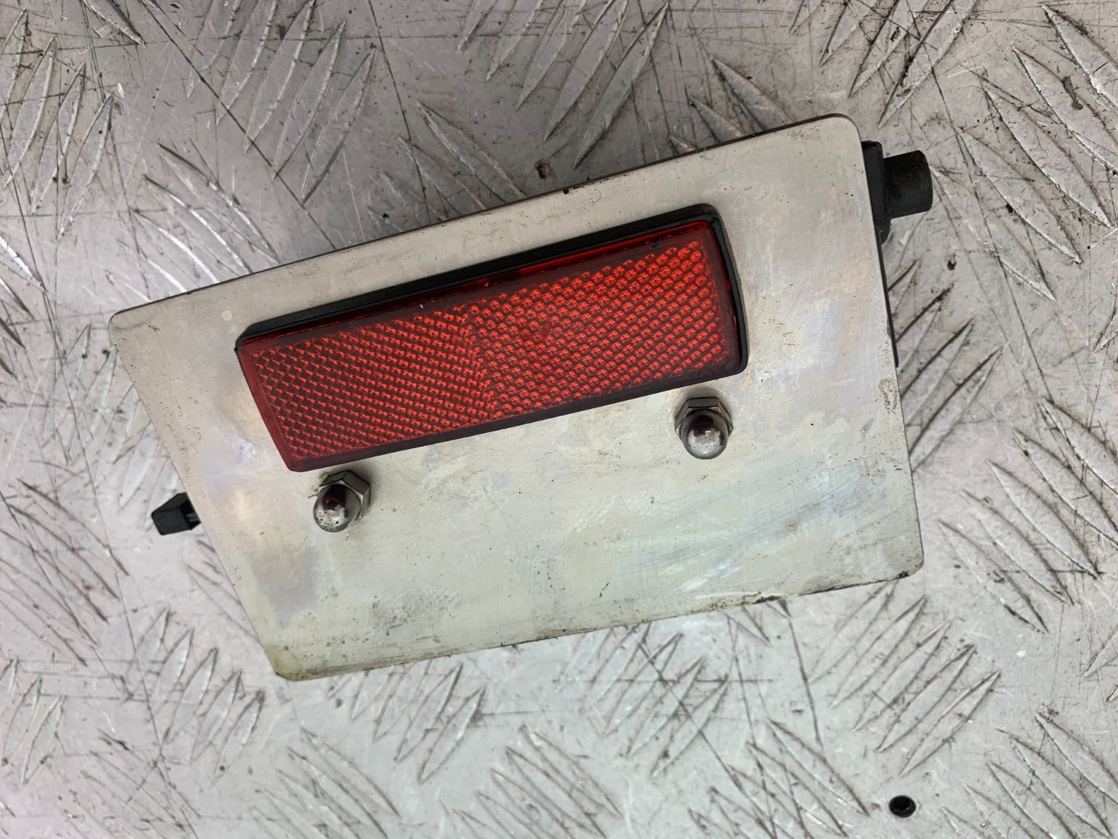 HONDA VT700 VT 700 SHADOW BRACKET AND COVER   YEAR 1984-85 (CMB1328)
