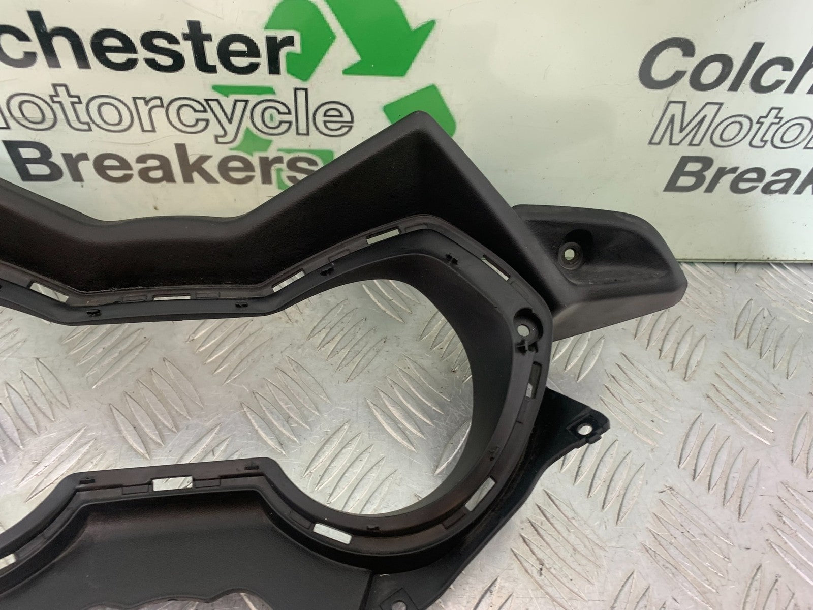 YAMAHA XMAX 300 CLOCK SURROUND   YEAR 2017-2020 (CMB1218)