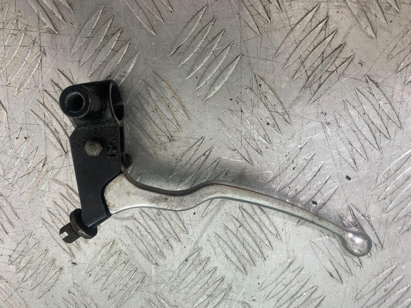 SUZUKI GSX750 INAZUMA CLUTCH LEVER AND BRACKET    YEAR 1998-2003 (CMB1308)