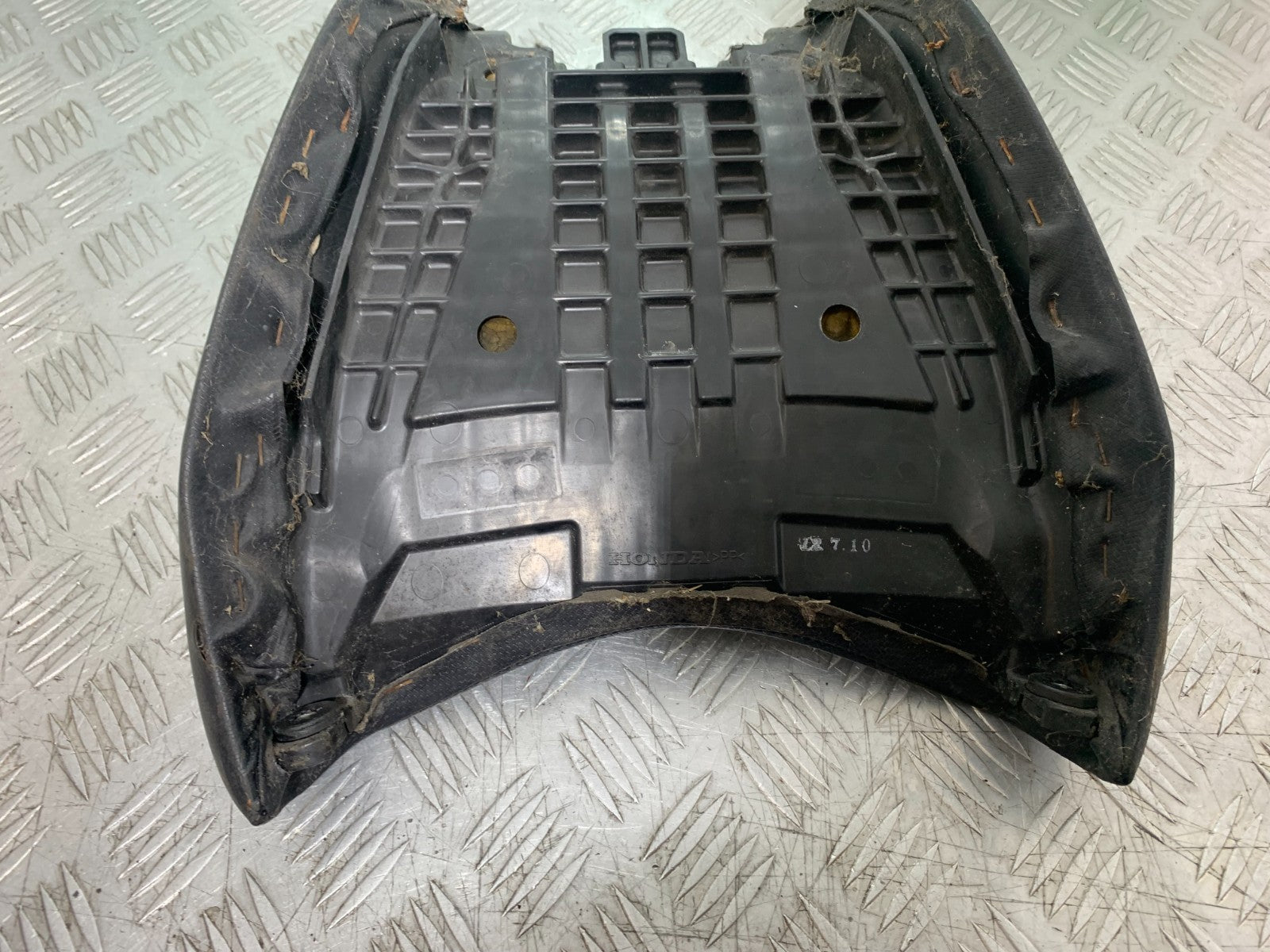 HONDA NC700 X FRONT SEAT  YEAR 2012-2014 (CMB1327) 
