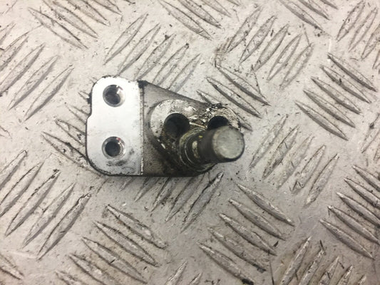 SUZUKI GSXR1000 L1 - L6 GEAR LEVER MOUNT YEAR 2011-16 (STOCK 649)