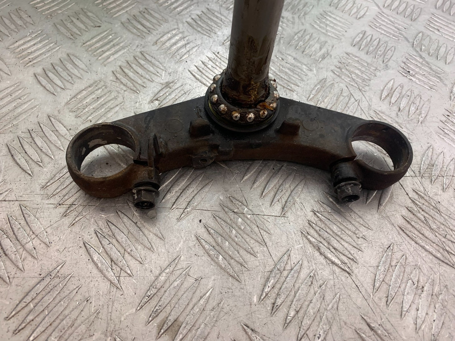 HONDA NT650 V DEAUVILLE BOTTOM YOKE   YEAR 1998-01 (CMB1320)