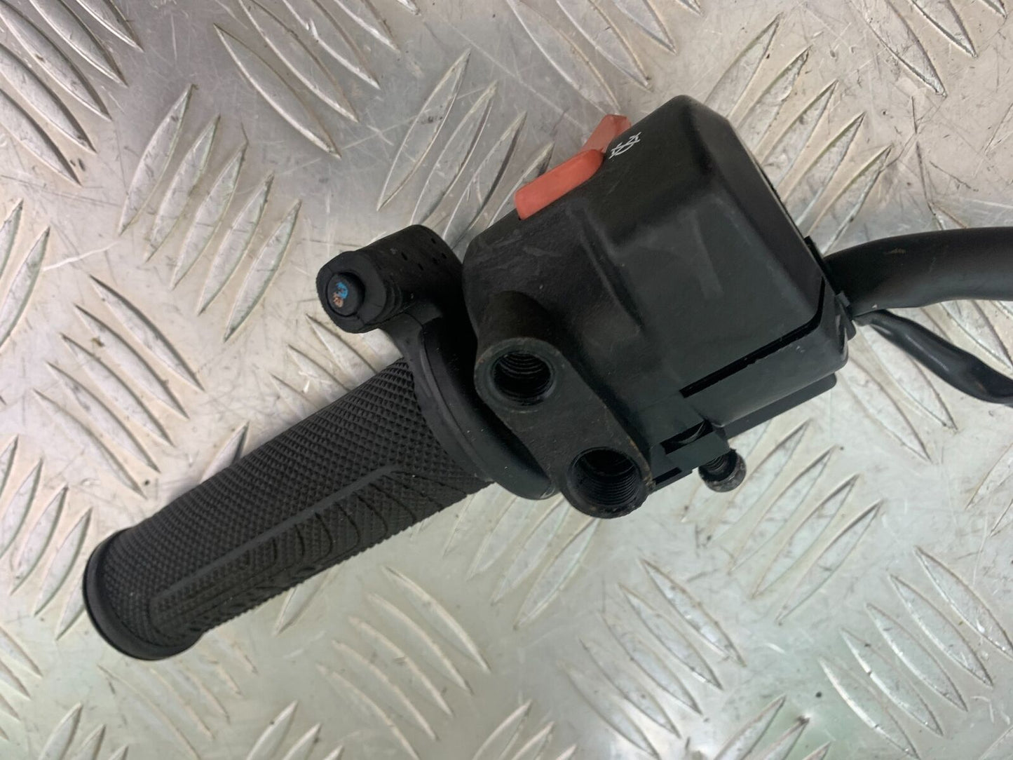 HONDA CBR600 CBR 600 F RIGHT SWITCH GEAR  YEAR 2000-2003(CMB1091)