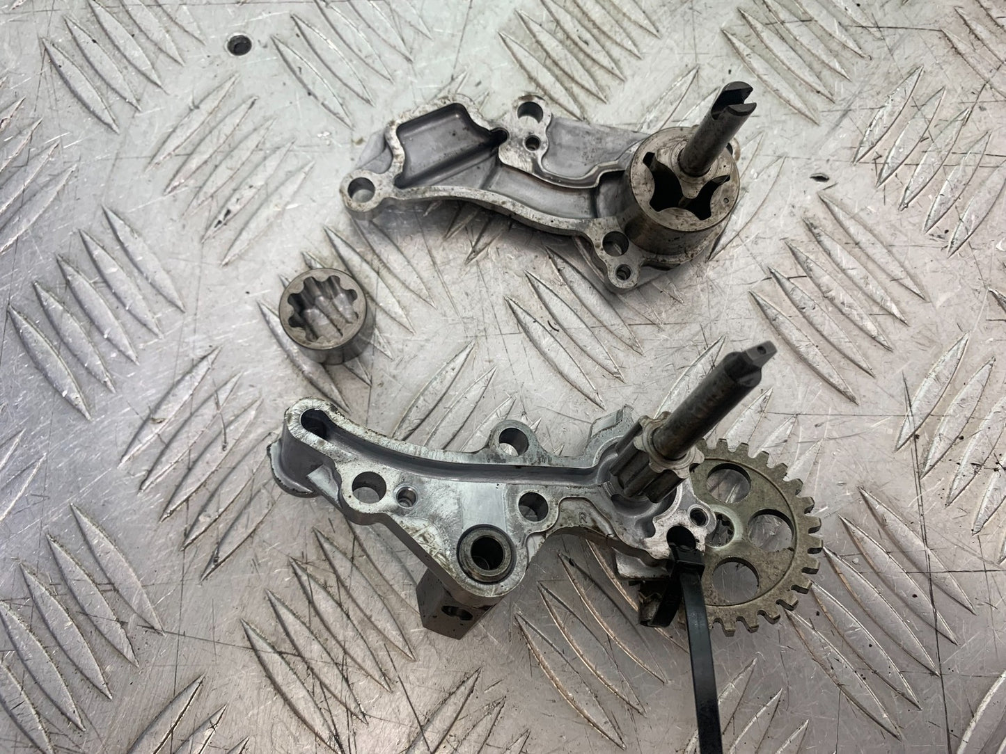 KAWASAKI KXF450 KXF 450 OIL PUMP YEAR 2009-2015 CMB1217)