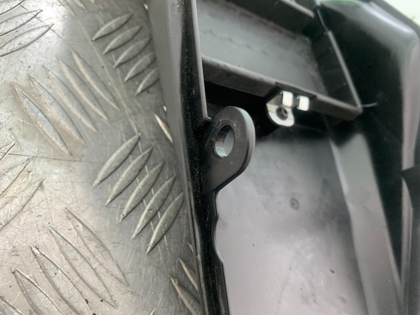 KTM 690 DUKE R LC4 REAR UNDERTRAY YEAR 2012-2015  (CMB1180)
