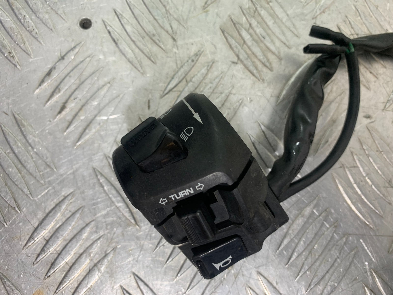 HONDA ST1100 PAN EUROPEAN LEFT SWITCH GEAR  YEAR 1993-2001 (CMB1195)