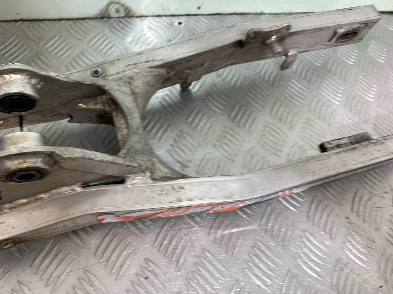 QINGQI QM125 GY-2B SWINGARM  YEAR 2016 (CMB1228)