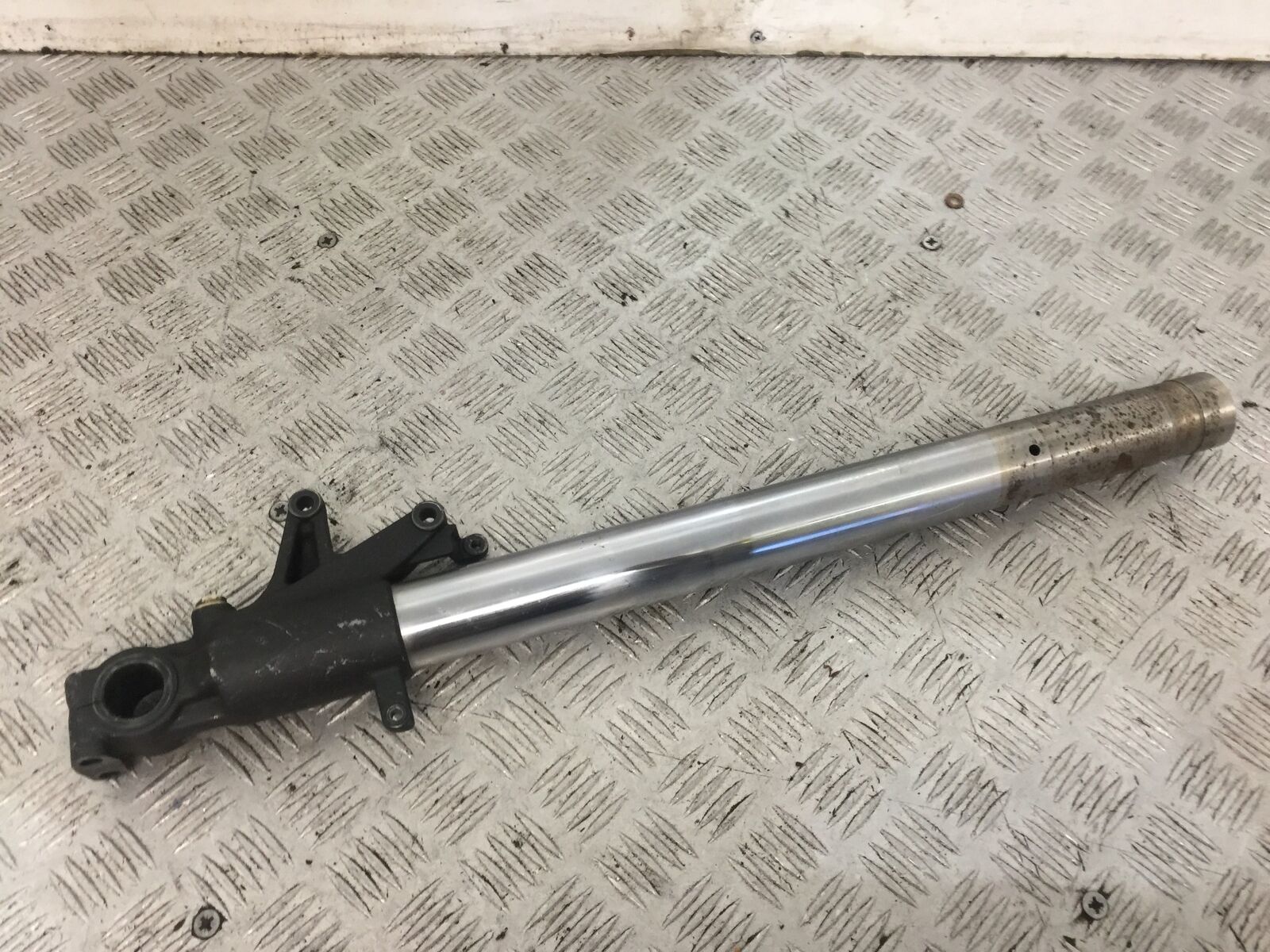 HONDA CBR929 FIREBLADE RIGHT FORK LEG  YEAR 2000-01