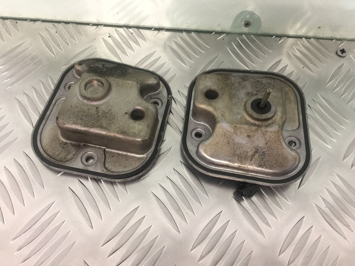 KAWASAKI ZX12R ZX12 R AIRBOX COVERS   YEAR 2000 (STOCK 913)